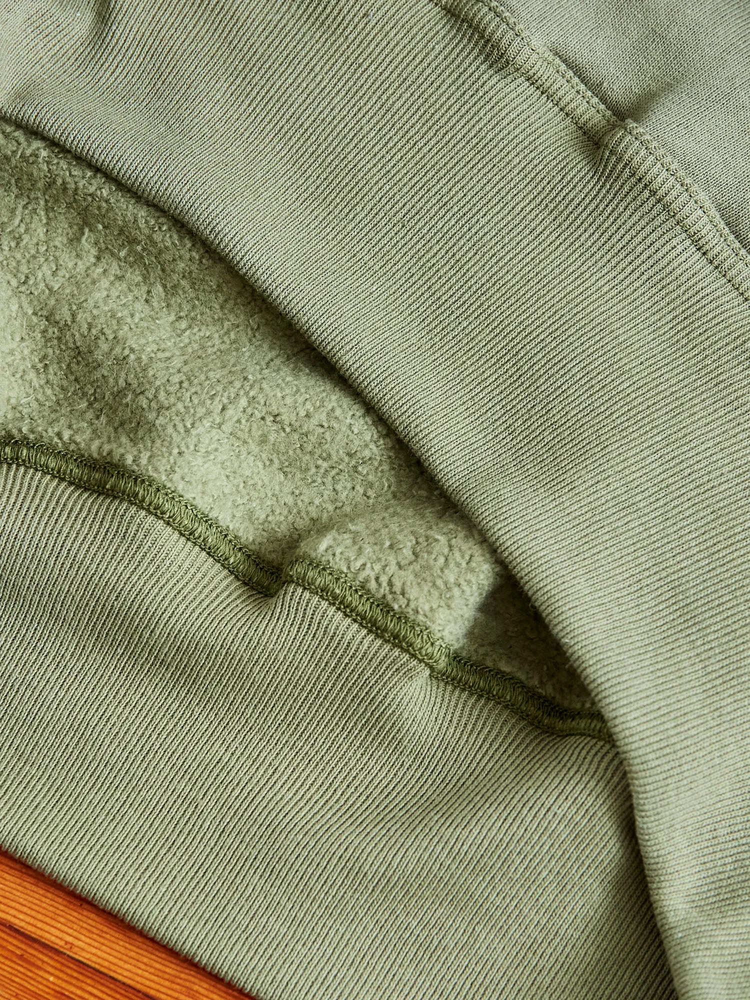 401 "North Arvada" Loopwheel Sweatshirt in OD Green