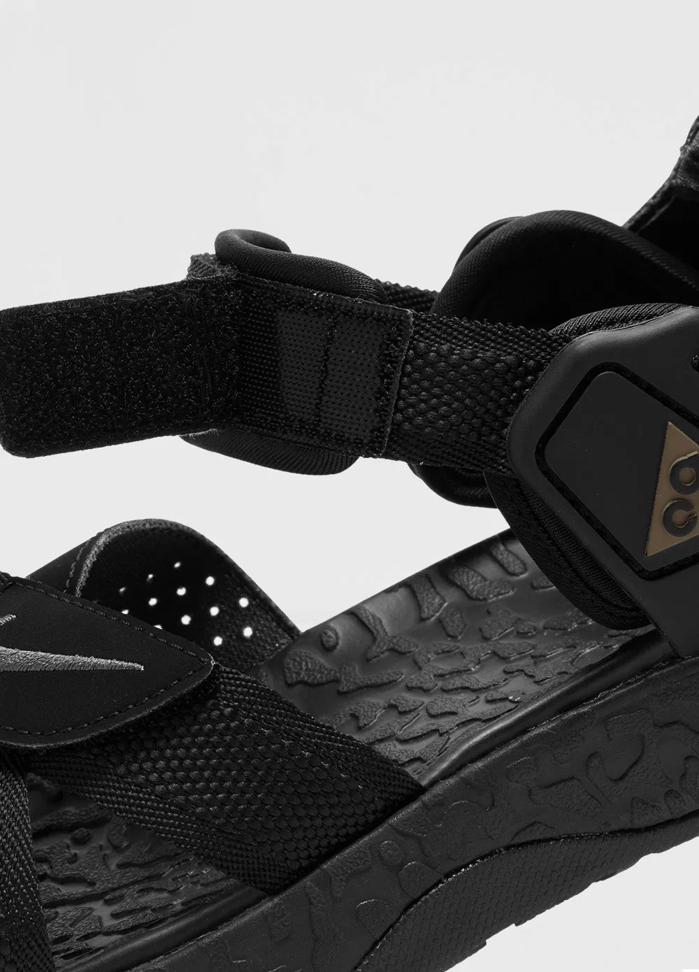 ACG Air Deschutz Sandals