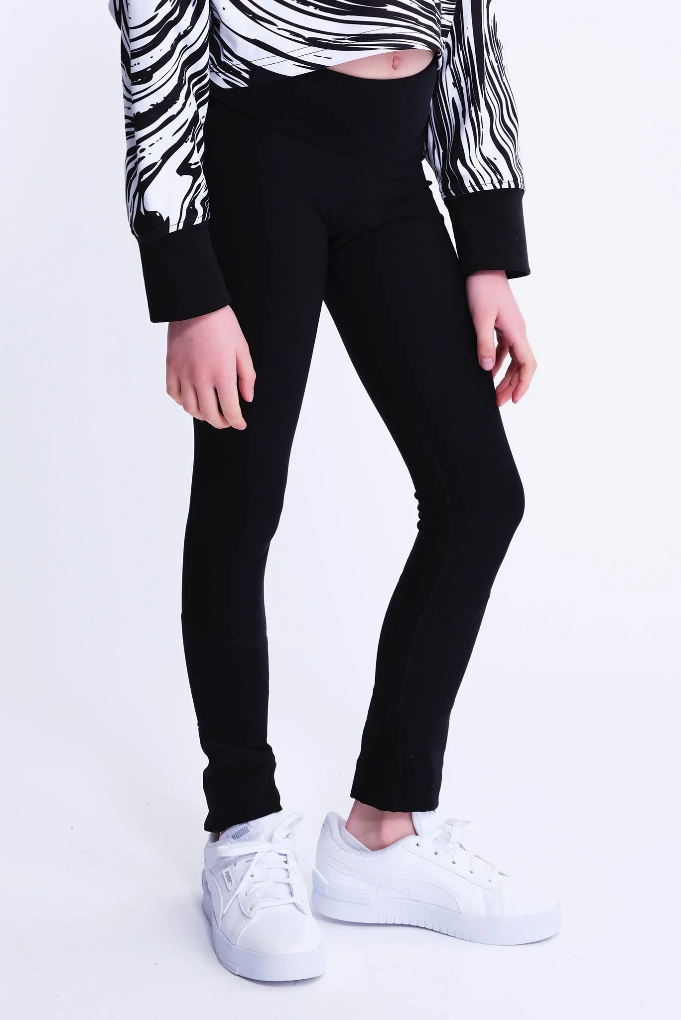 Desire Non-Slip Leggings in Black