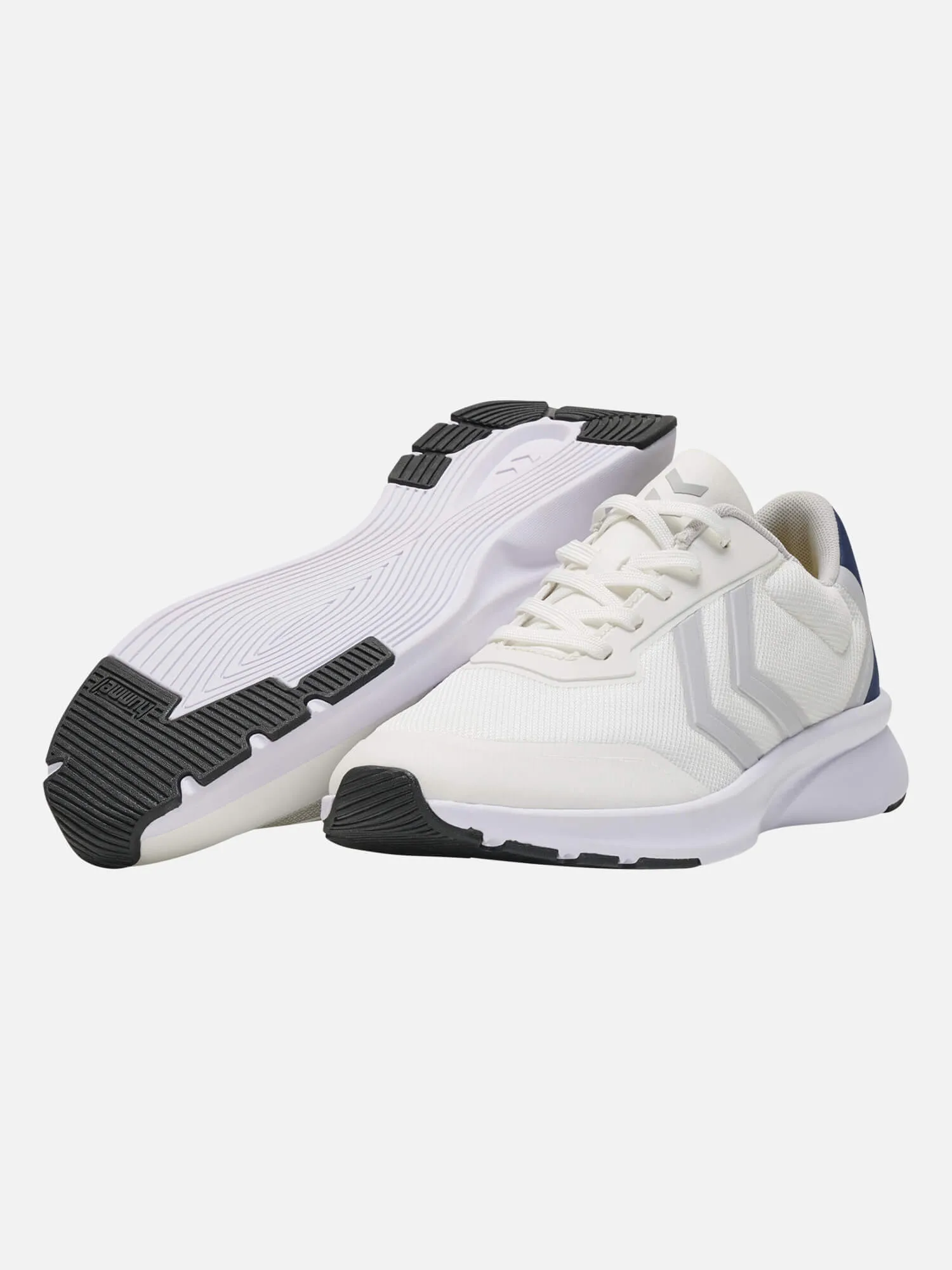 Flow Breather Men White Training Shoes