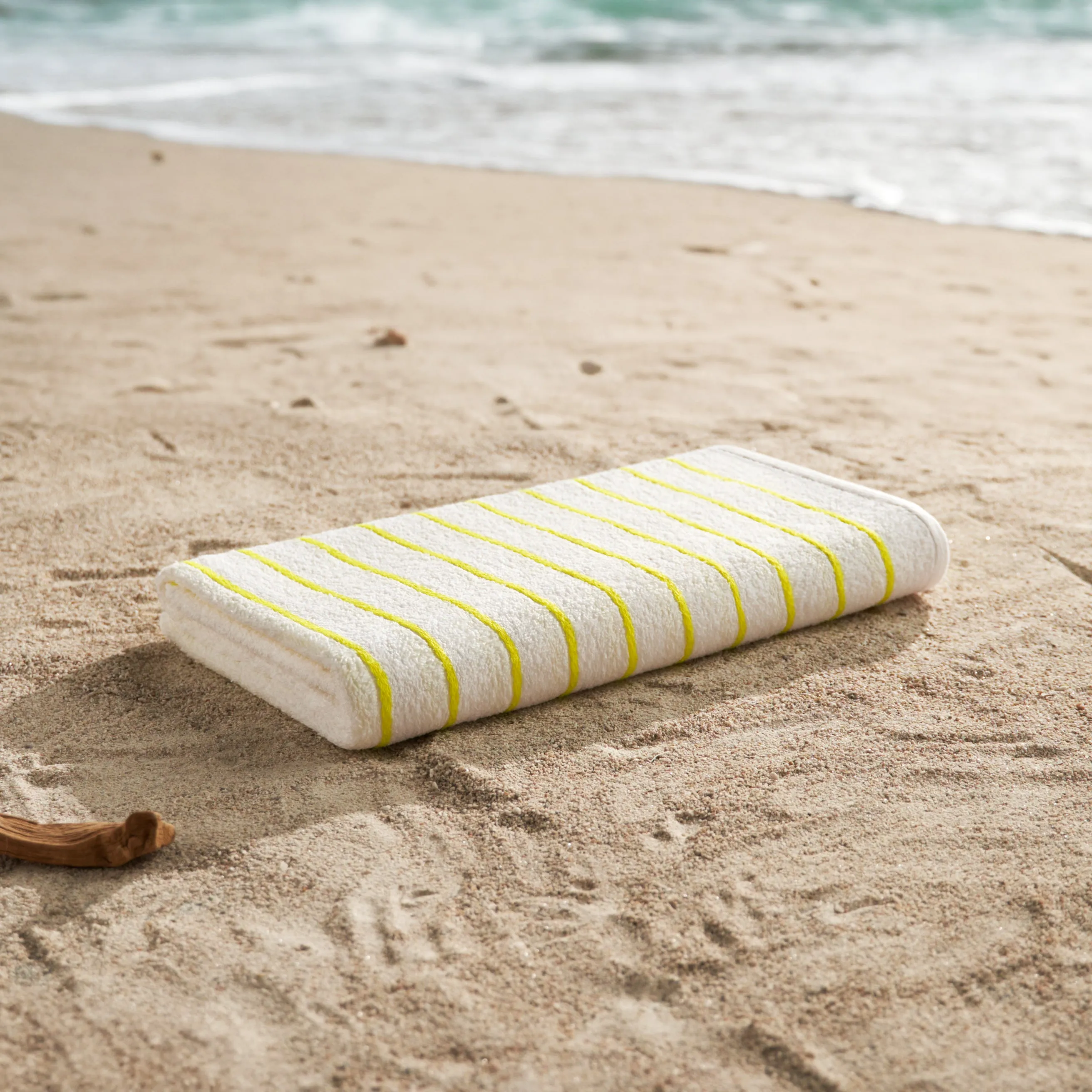 Hotel Splash Horizontal Stripe Pool Towel