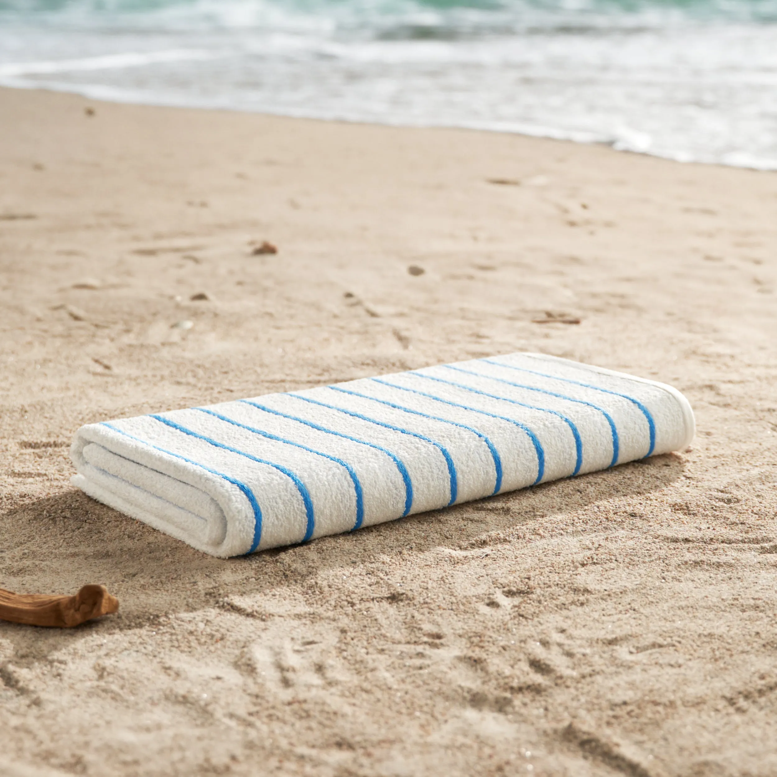 Hotel Splash Horizontal Stripe Pool Towel