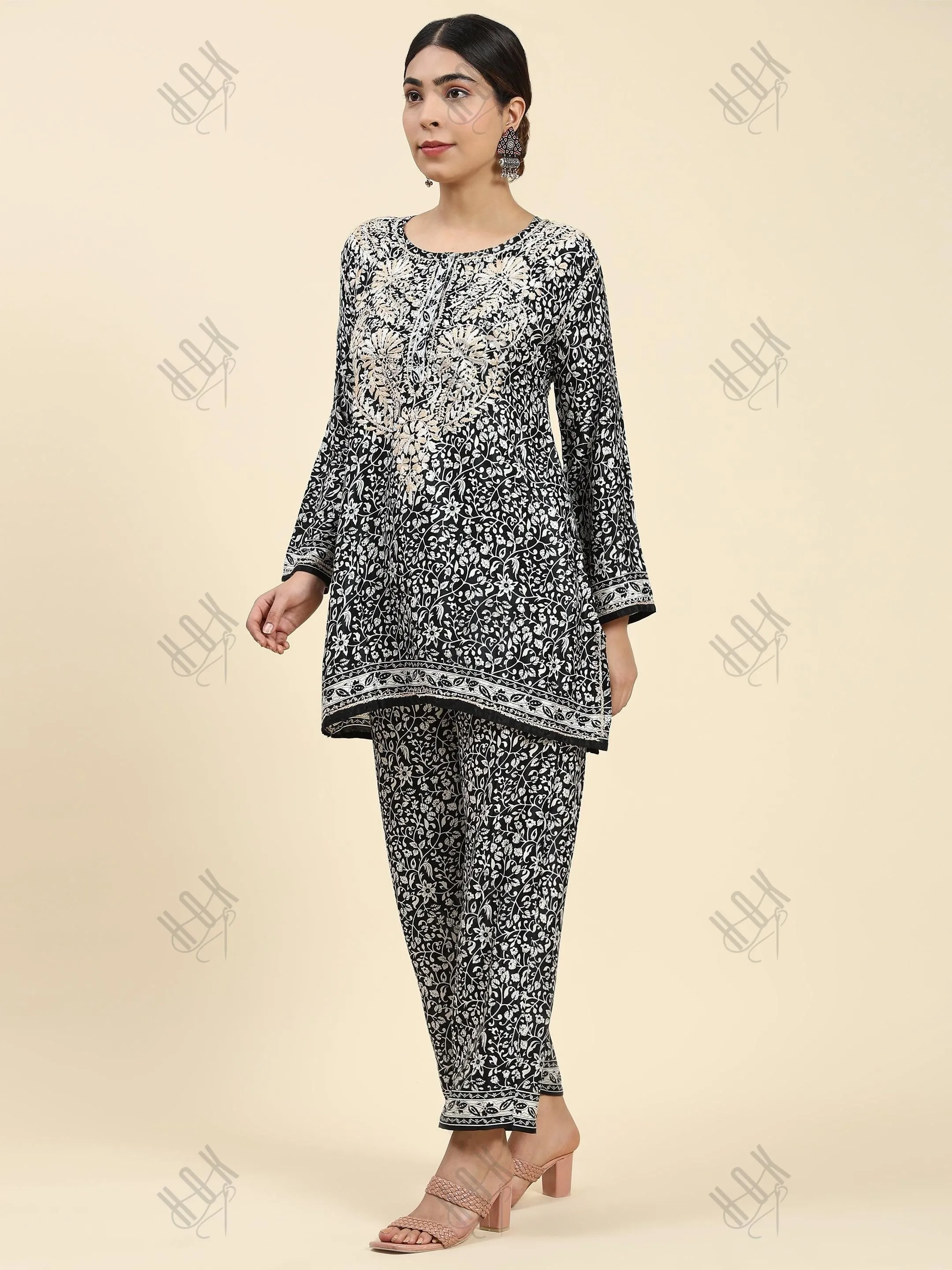 Samma Chikankari Co-ord set in Polysilk for Women- Black With Golden